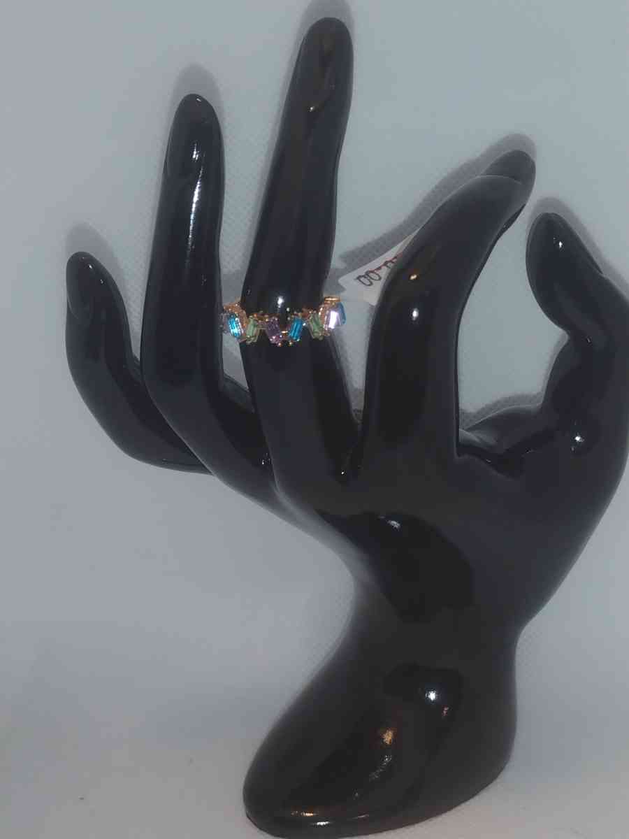 Multi Color Vs Chic Rhinestone Ring