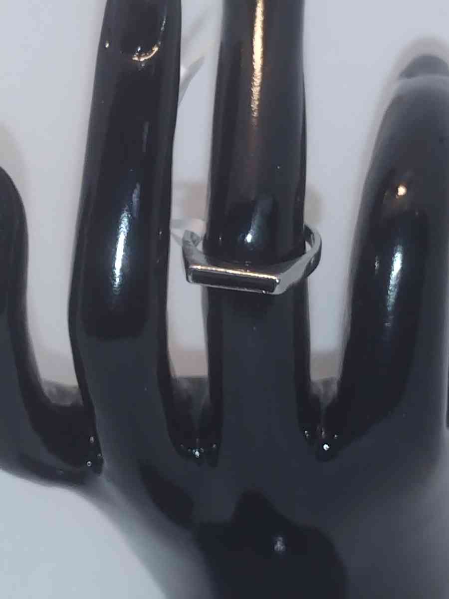 Black Rectangle Retro Geometric Ring