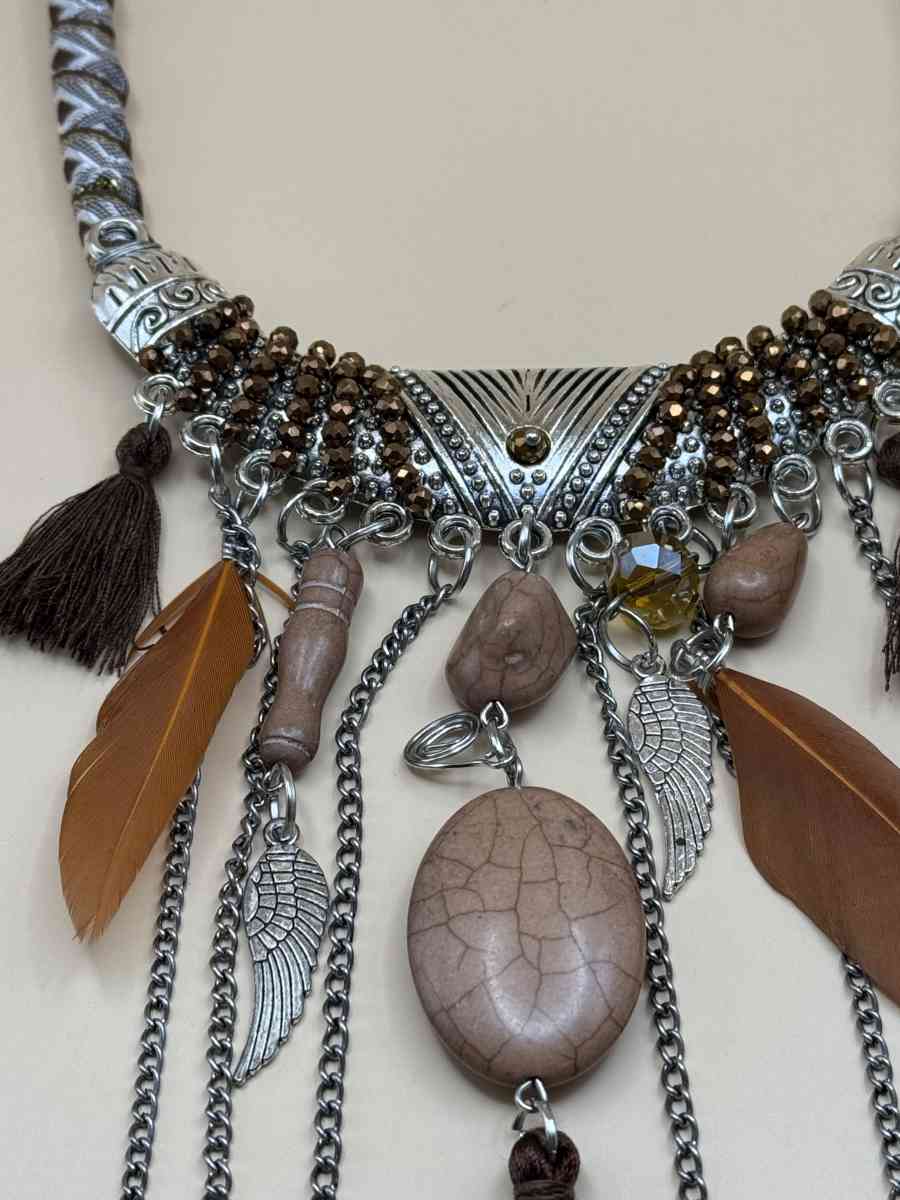2037ITT Bohemian Style Necklace With Multilayers And Feather