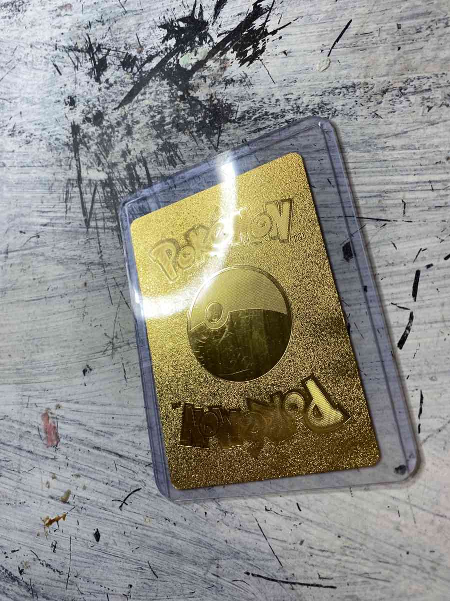 Rare Shing Charizard Solid Gold