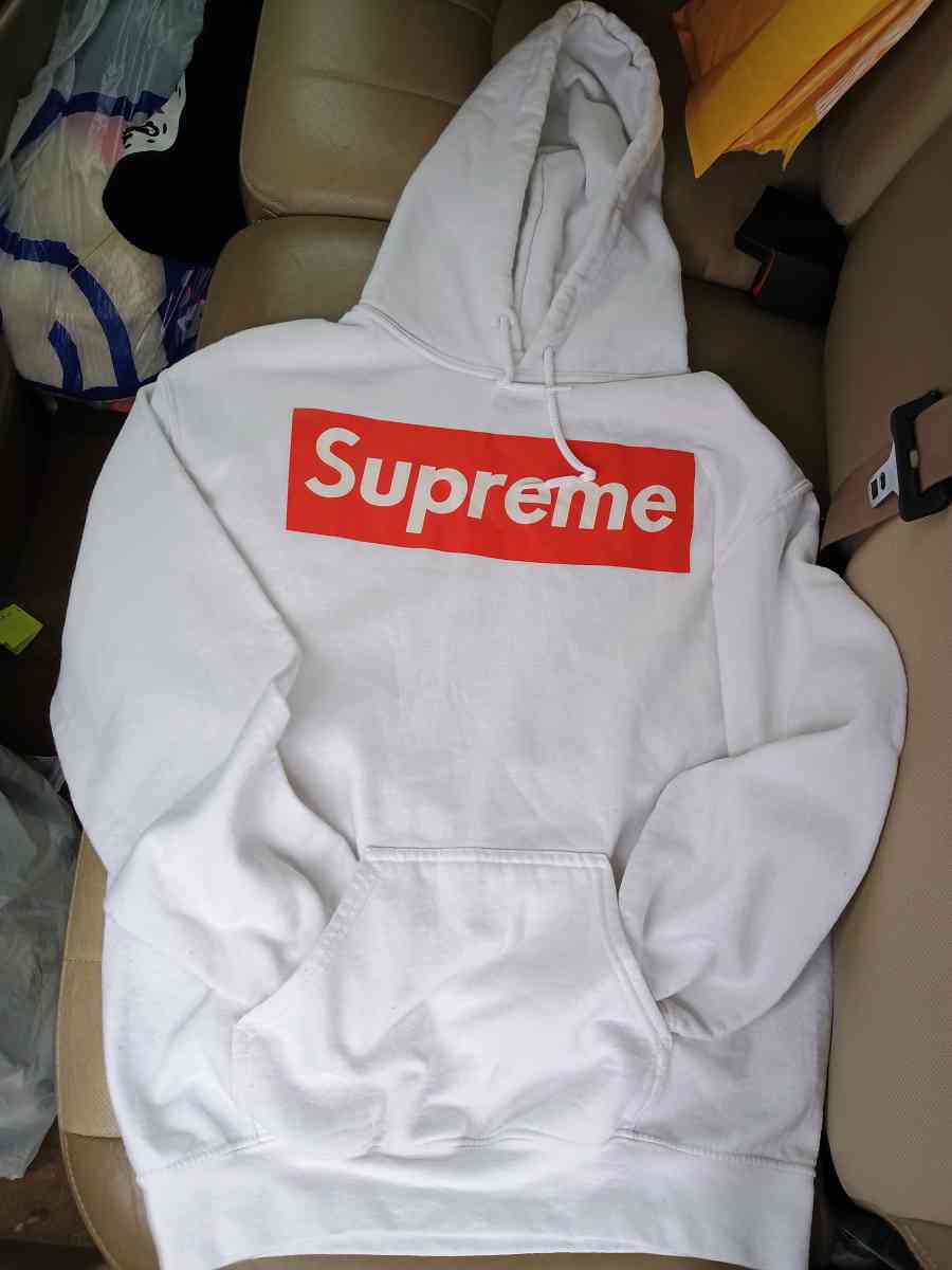 mens designer hoodies hats gloves womans hats and scarves