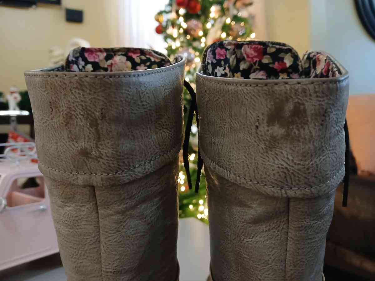 Brown boots for women size 8 point 5