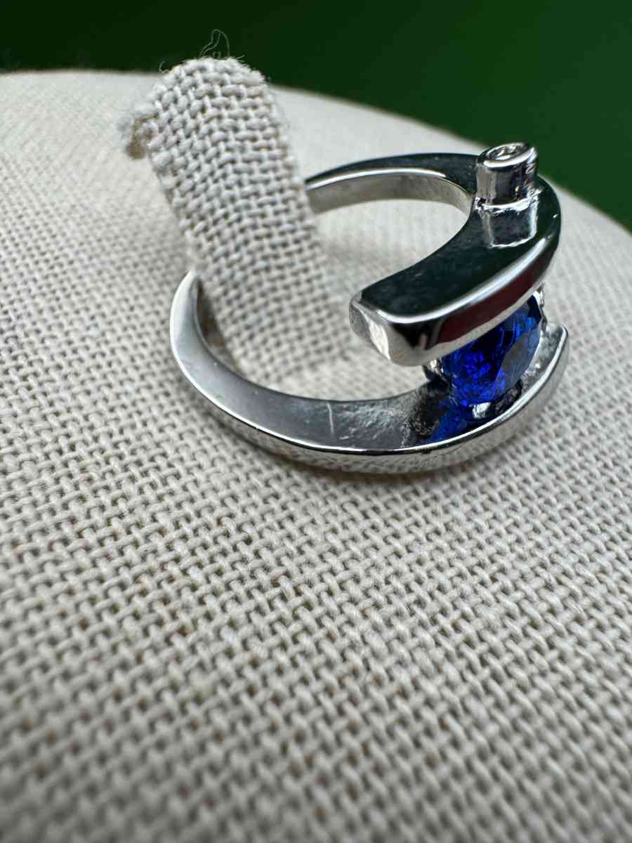 2023PTT New Beautiful  Silver Color Blue Gemstone Geometric