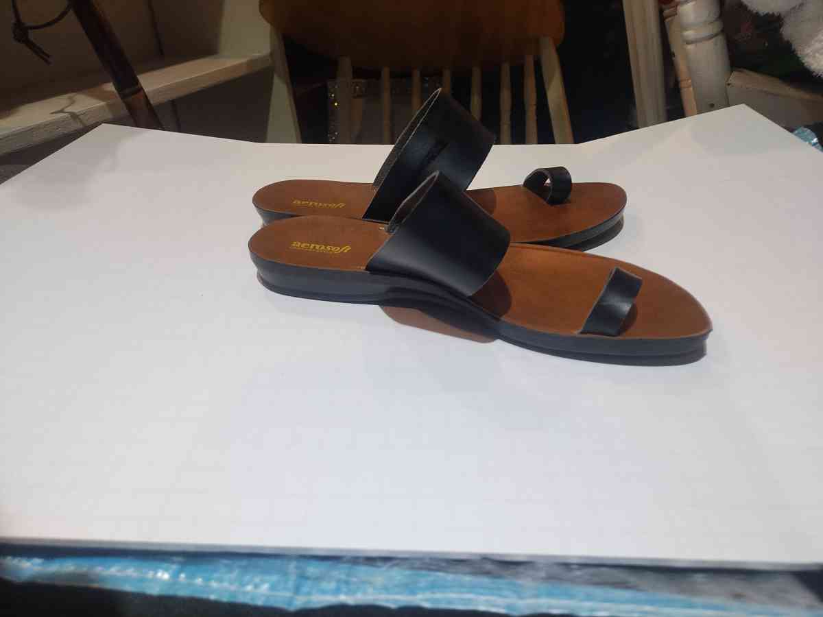 Aerosoft Sandals