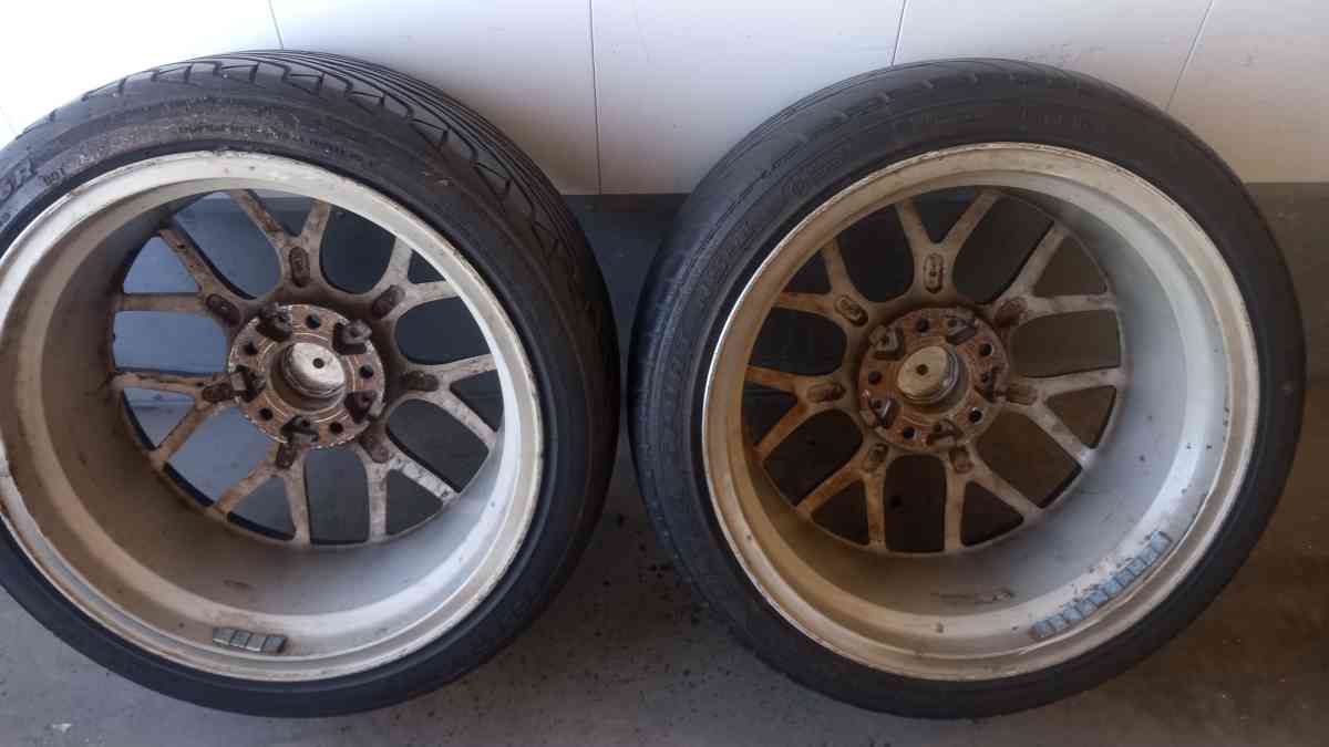 the 2 tires rims R18 sport
