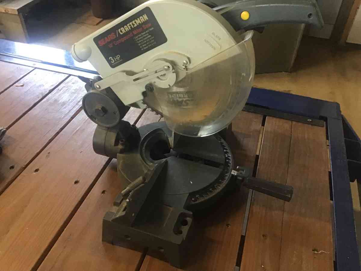 Sears Craftman compound miter saw