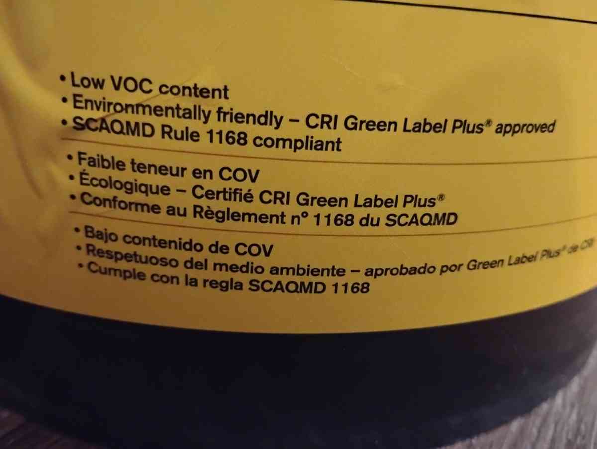 Glue for Carpet Tile