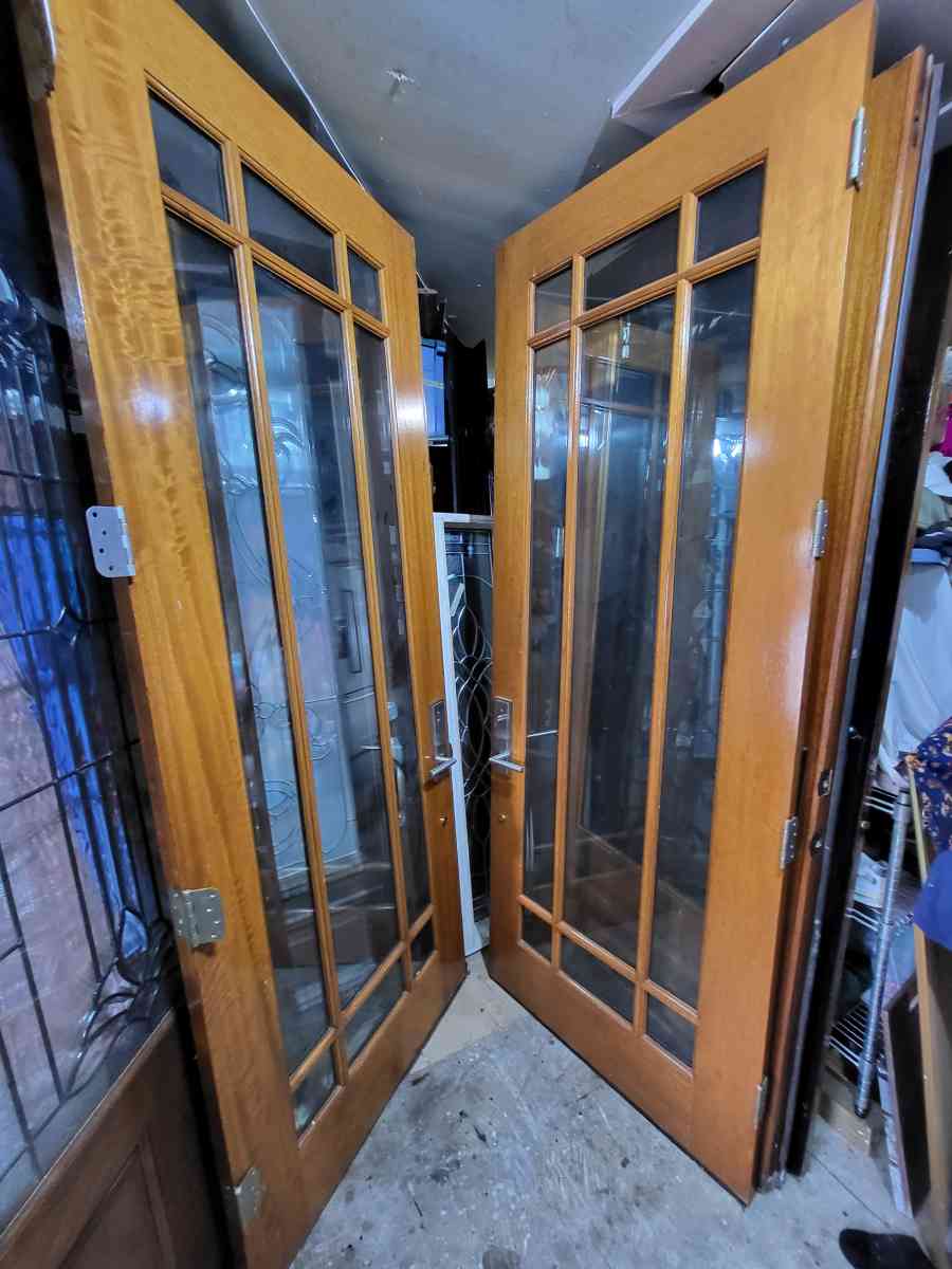 Mahogany Solid good front doble door 72x95 asking for price