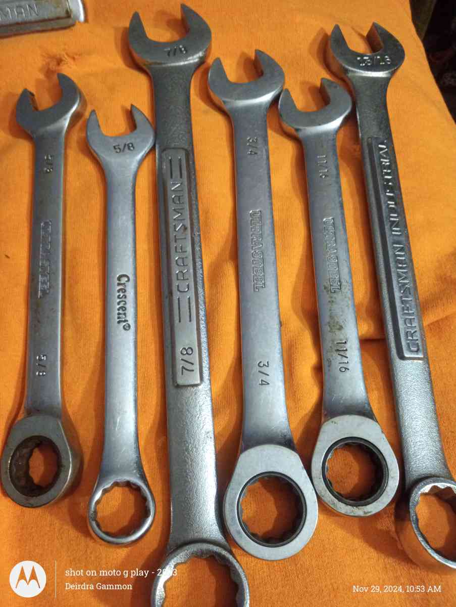 Set of Wrenches Craftsman and Socket Wrench Craft also
