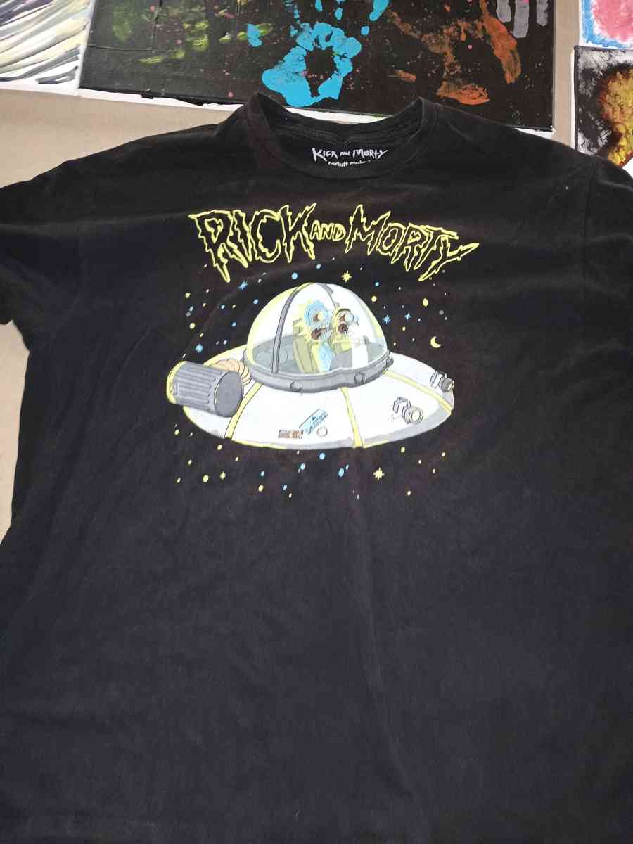 mens tshirts size large and XL  and jeans shorts size 36