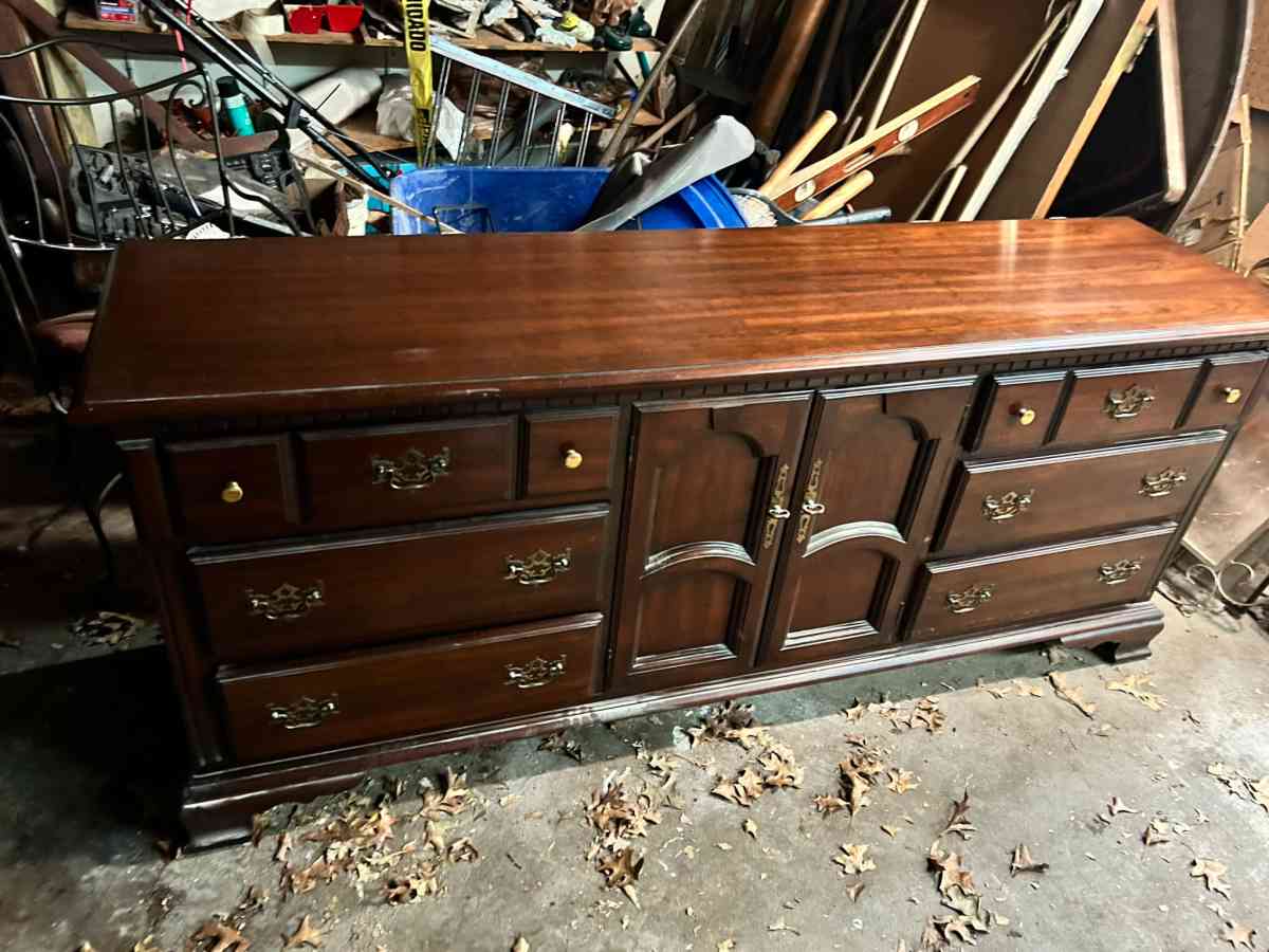 dresser