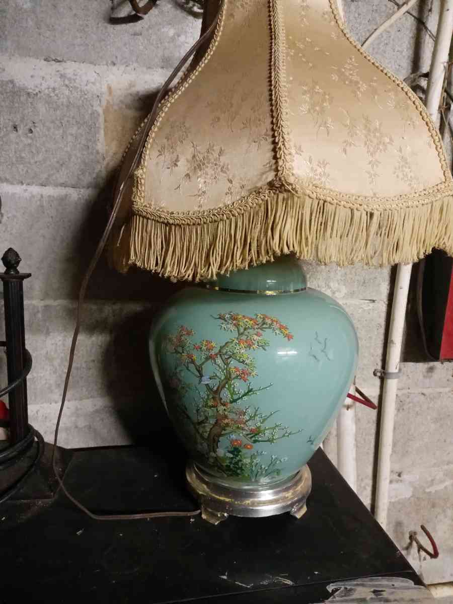 Antique Chinese Lamp
