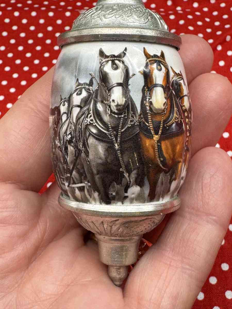 2019PTT Vintage AnheuserBusch 375 Collection 2008 Holiday Or