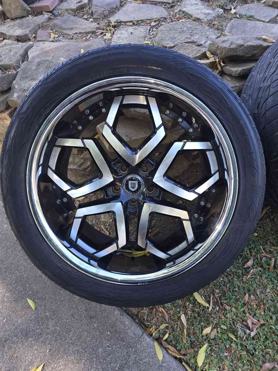 22 inch rims with tires