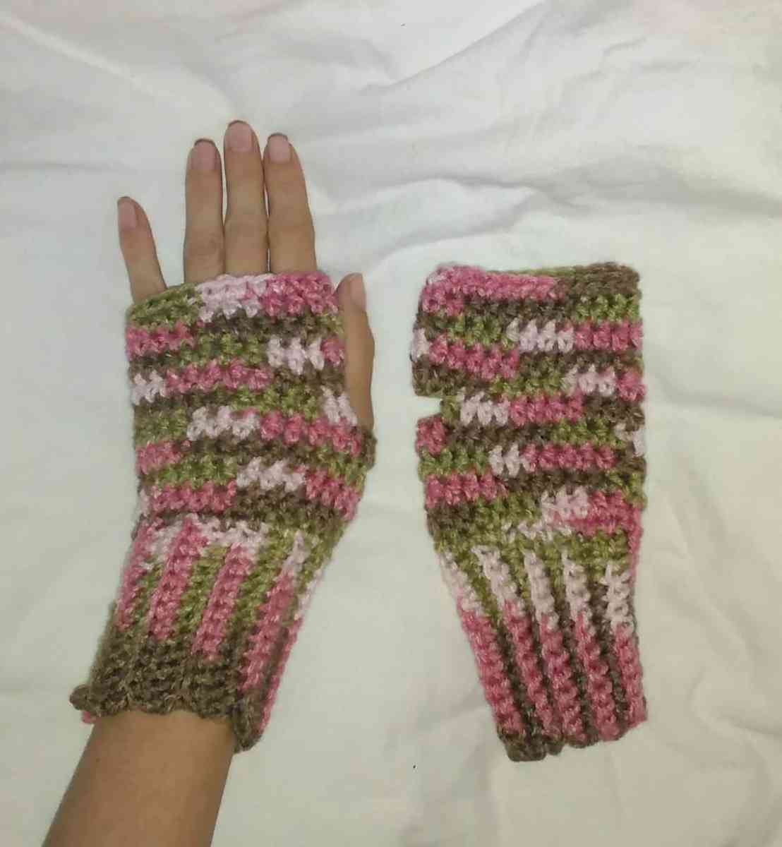 Beautiful Warm Fingerless Gloves
