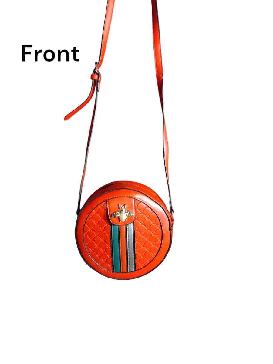 small red queen bee purse