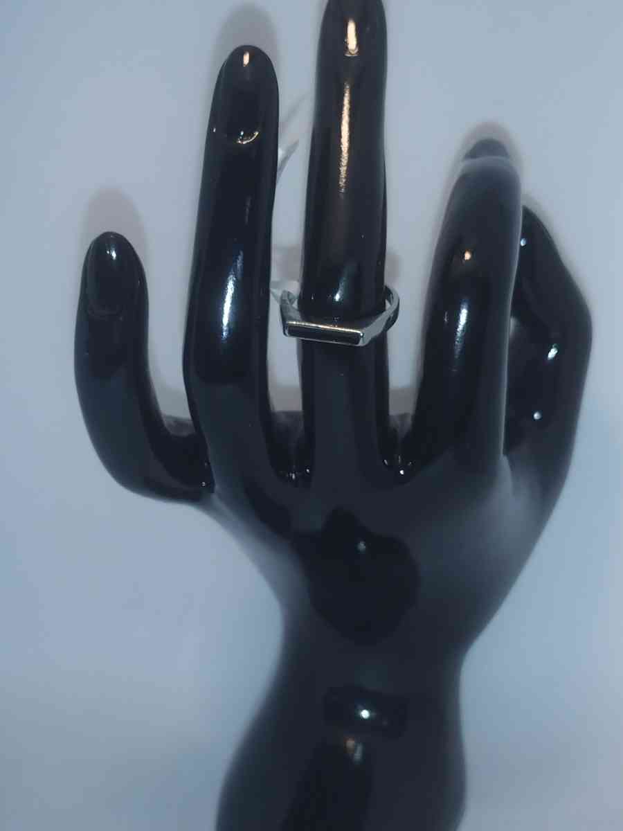 Black Rectangle Retro Geometric Ring