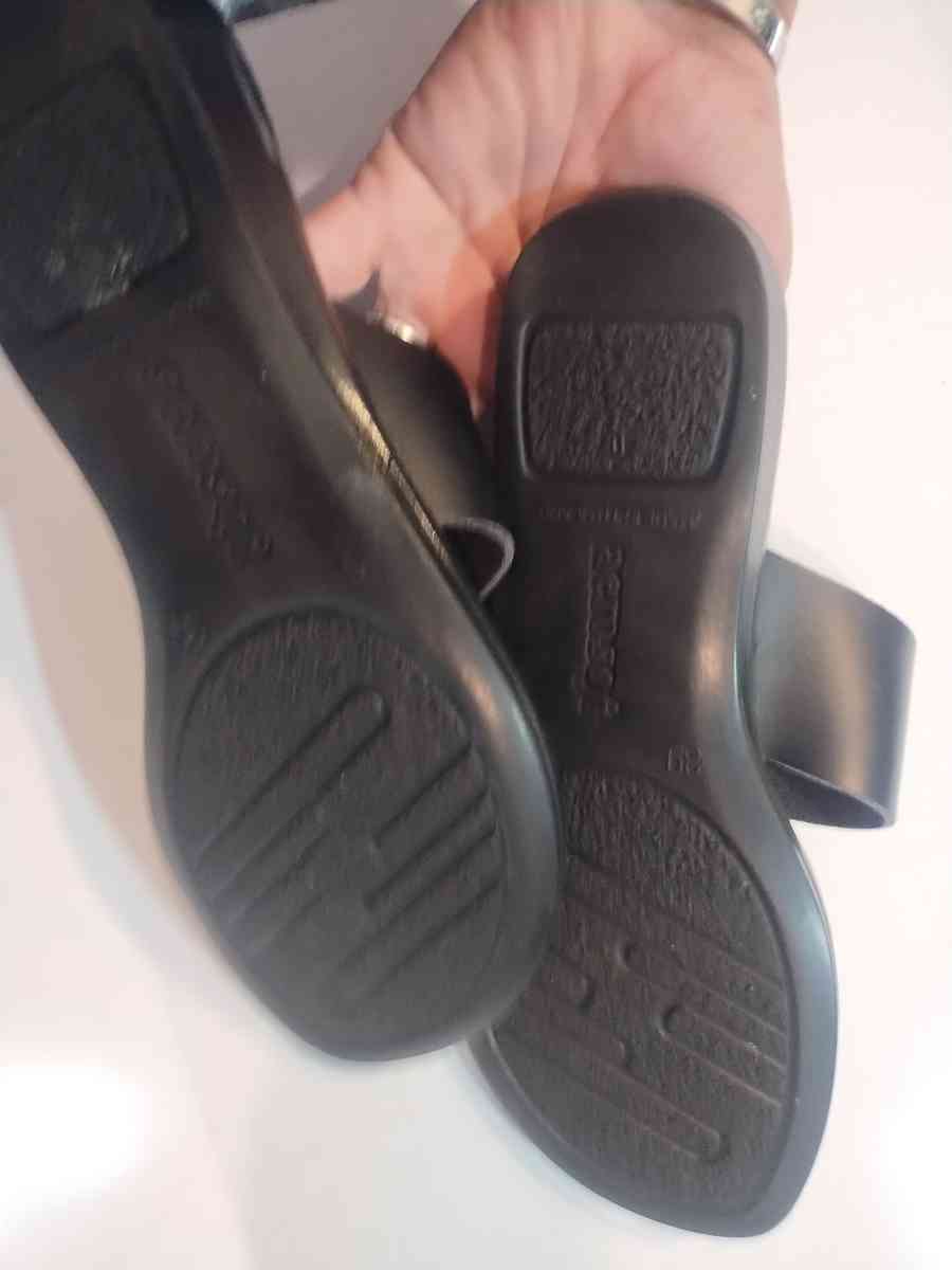 Aerosoft Sandals