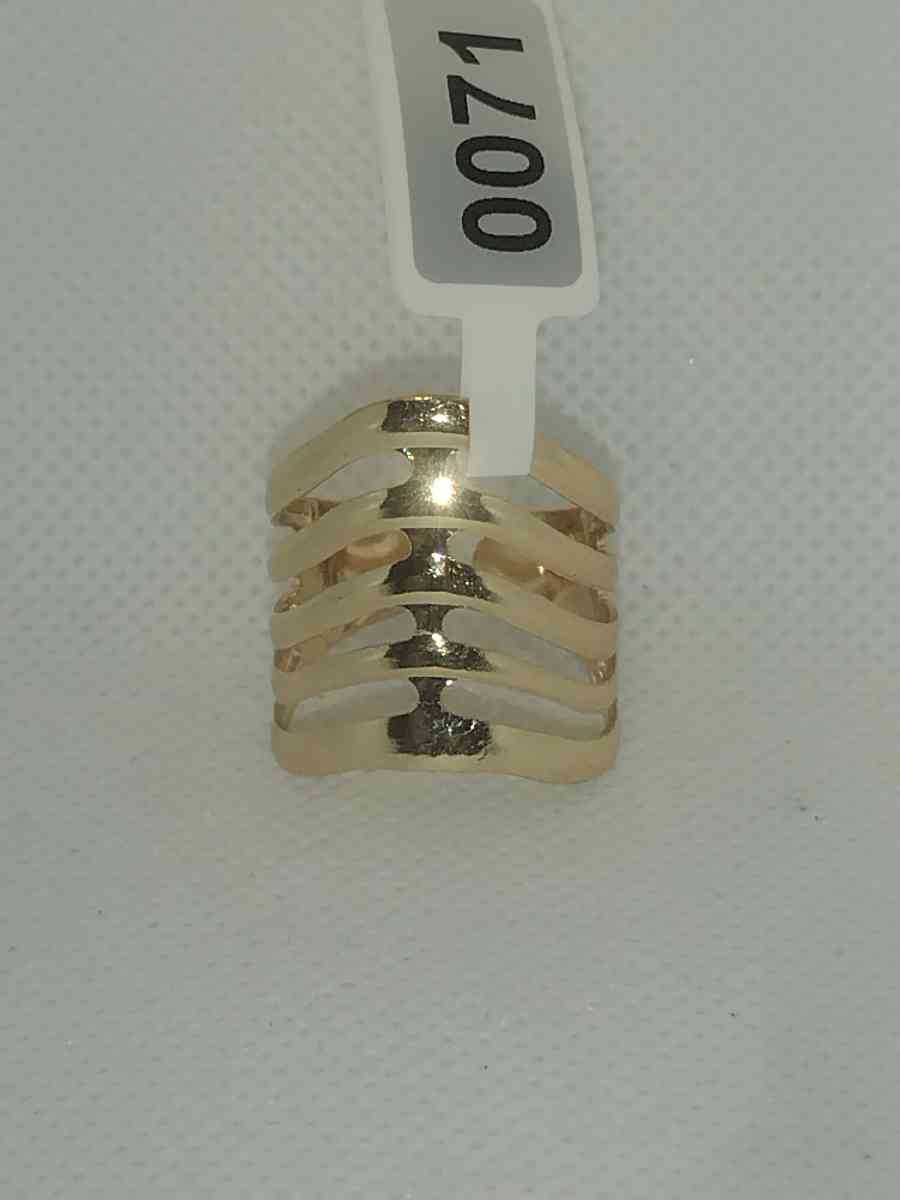 Roundup Chic Rhinestone Ring