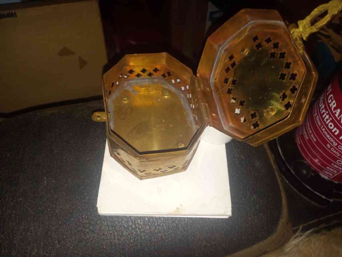 Vintage large Brass Cricket Box top swing handle front latch