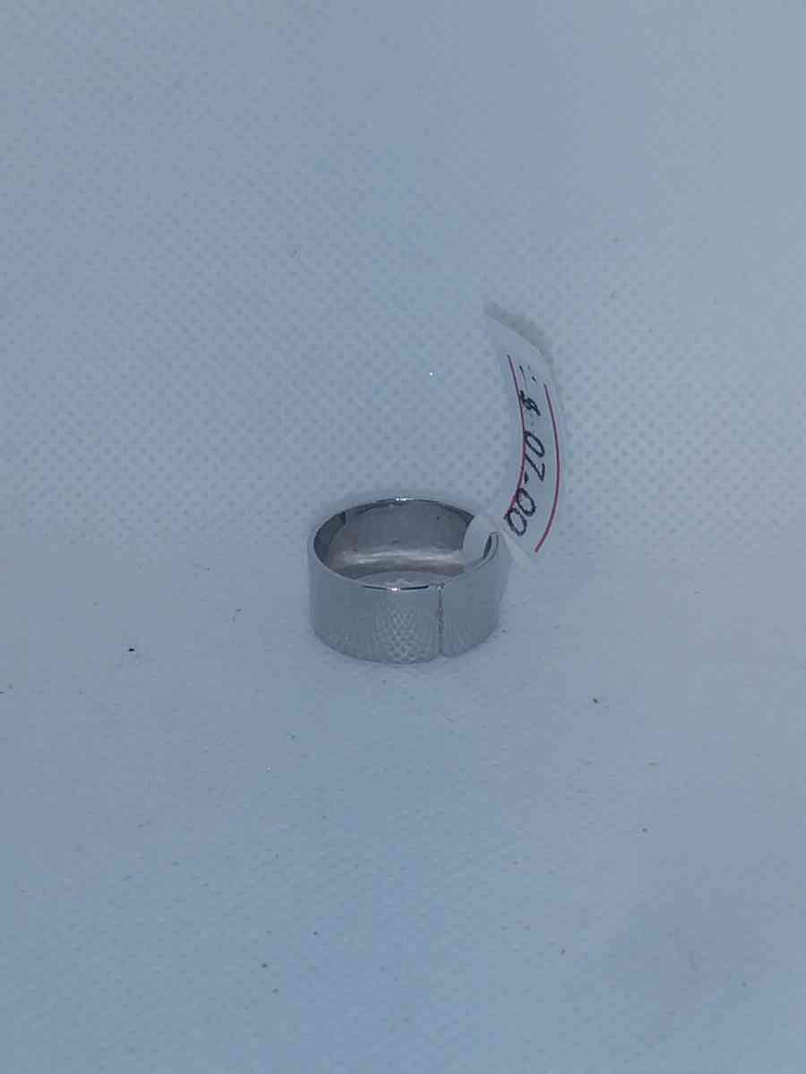 Wide Band Retro Geometric Ring