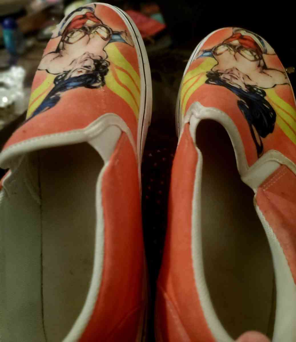 Wonder Woman vans slip on style shoes size womens 9
