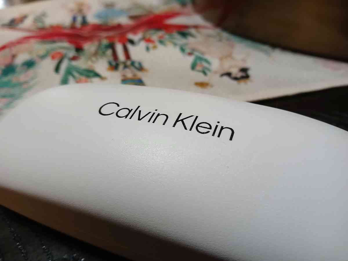 1 for 8 dollars or 2 for 12 dollars Calvin Klein cases