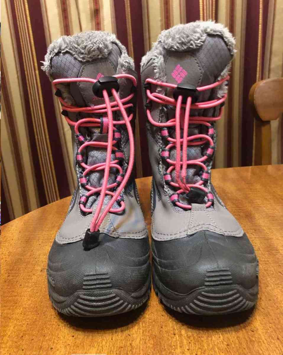 Columbia winter boots size 4
