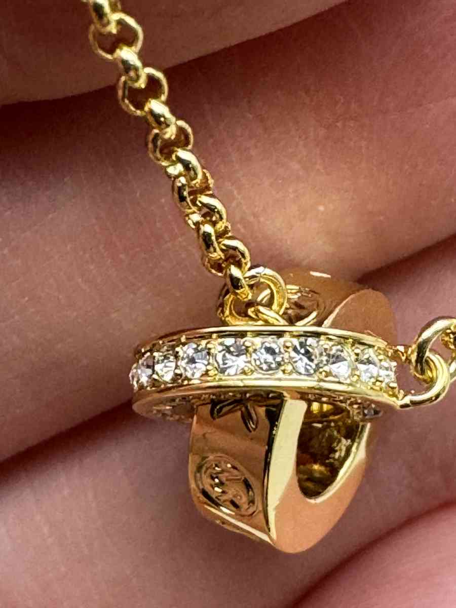 2000AHSH Michael Kors Brass W Gold Color Plating Circles  Cr