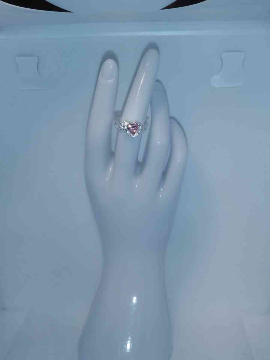 Sparkling Heart Ring