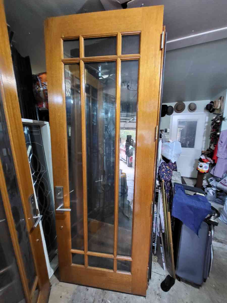 Mahogany Solid good front doble door 72x95 asking for price