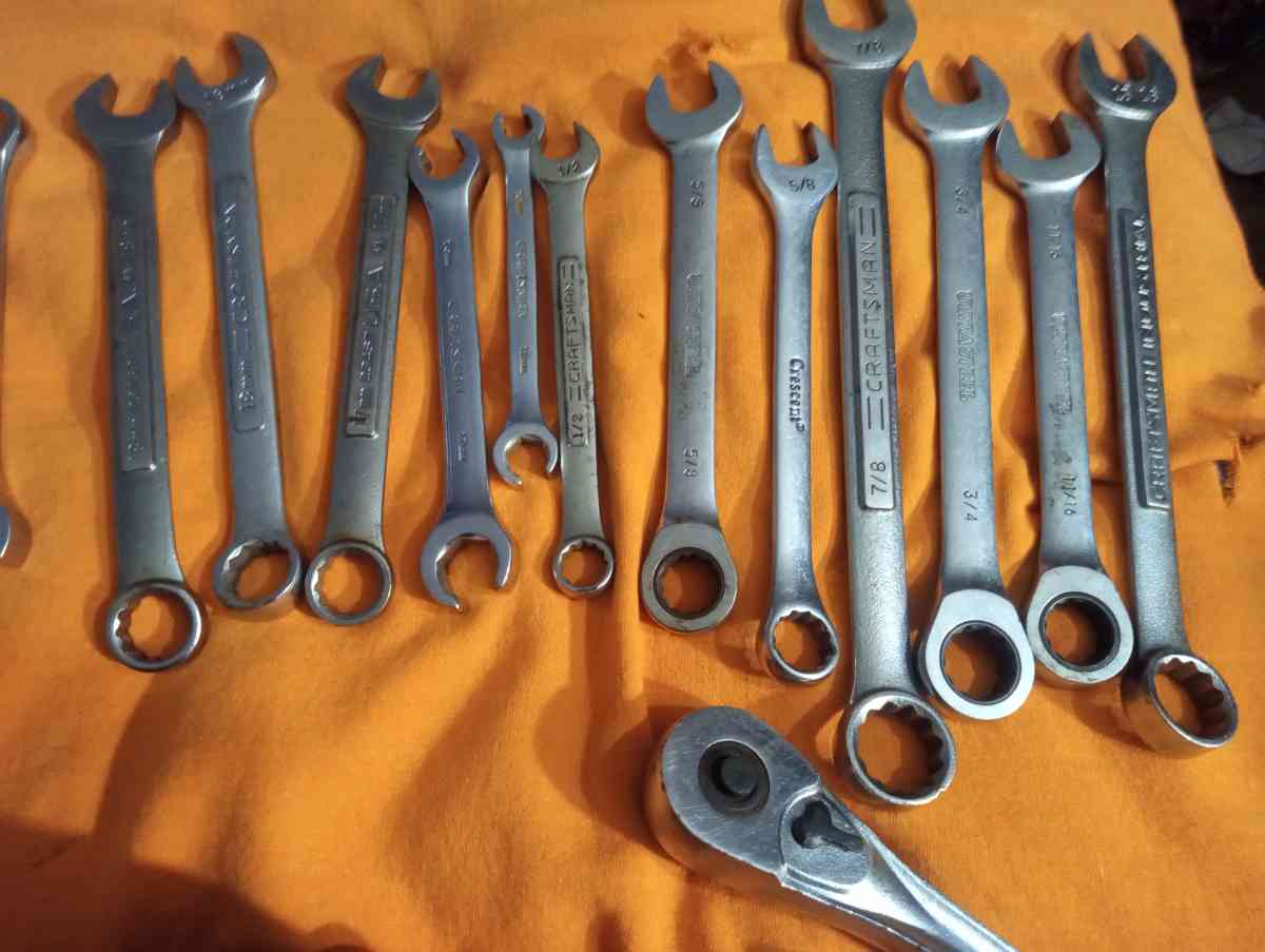 Set of Wrenches Craftsman and Socket Wrench Craft also