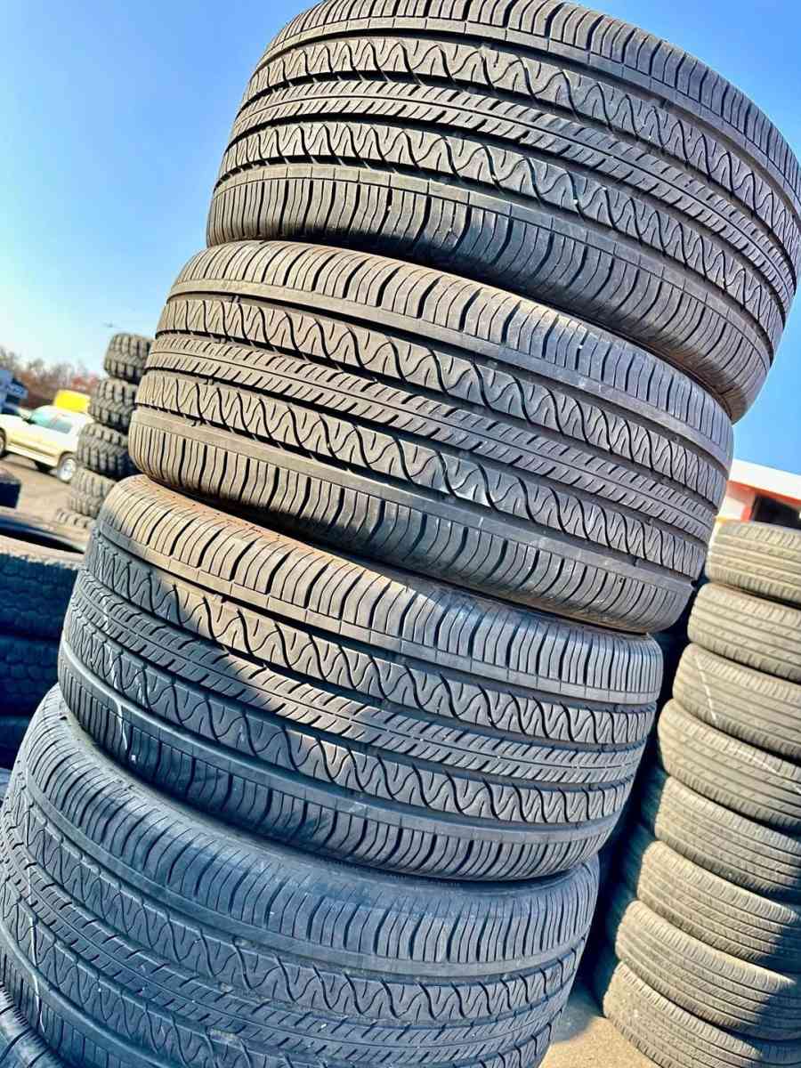 255 45 R19 tires con 80 de vida las 4 de l marca CONTINENTAL