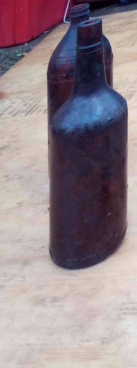 vintage jugs and bottles used but still in great shape