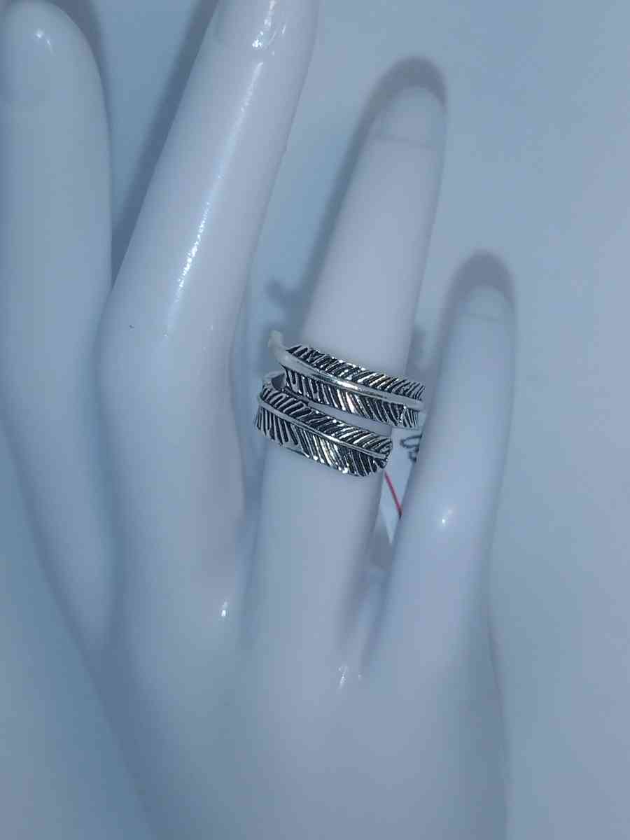 Large Feather Ring
