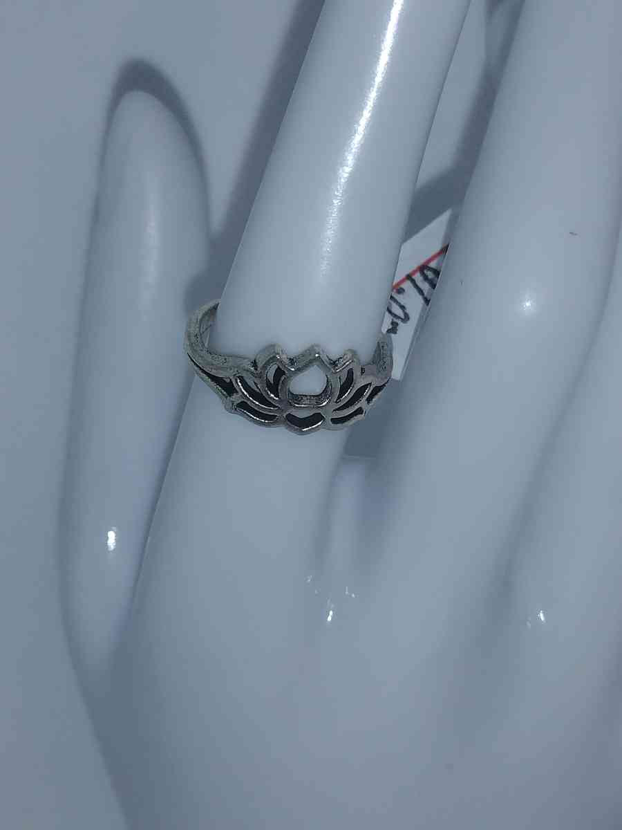 Silver Lotus Flower Ring