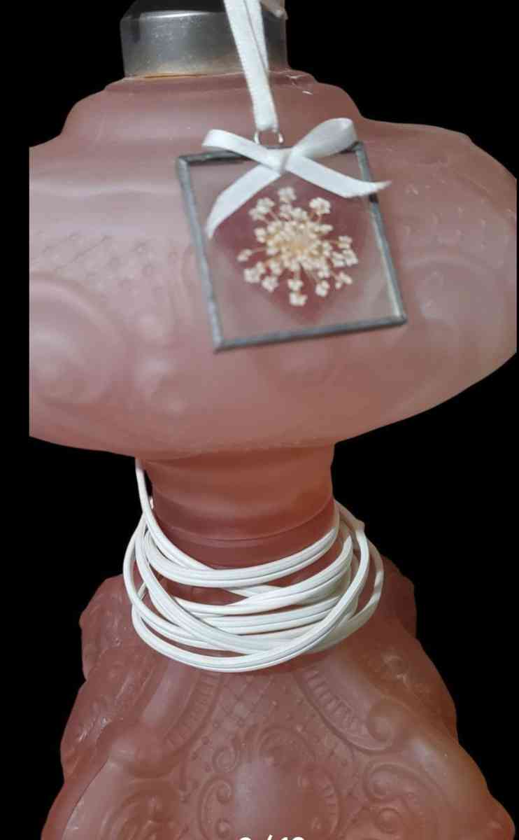 B  P PRINCESS FEATHER OIL LAMP COVERTED TO ELECTRIC