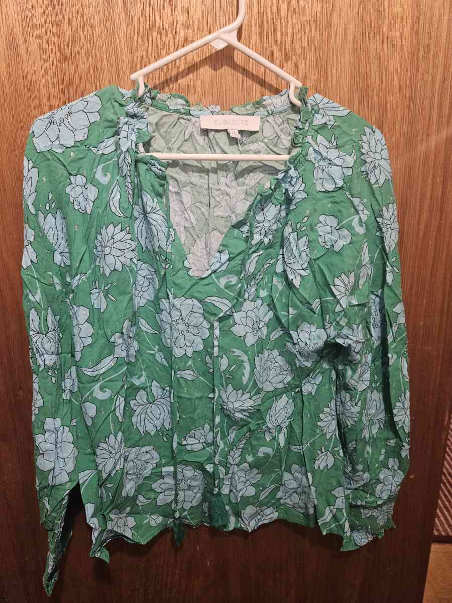 Waterlilly Floral Weylin Split Neck Tassel Blouse