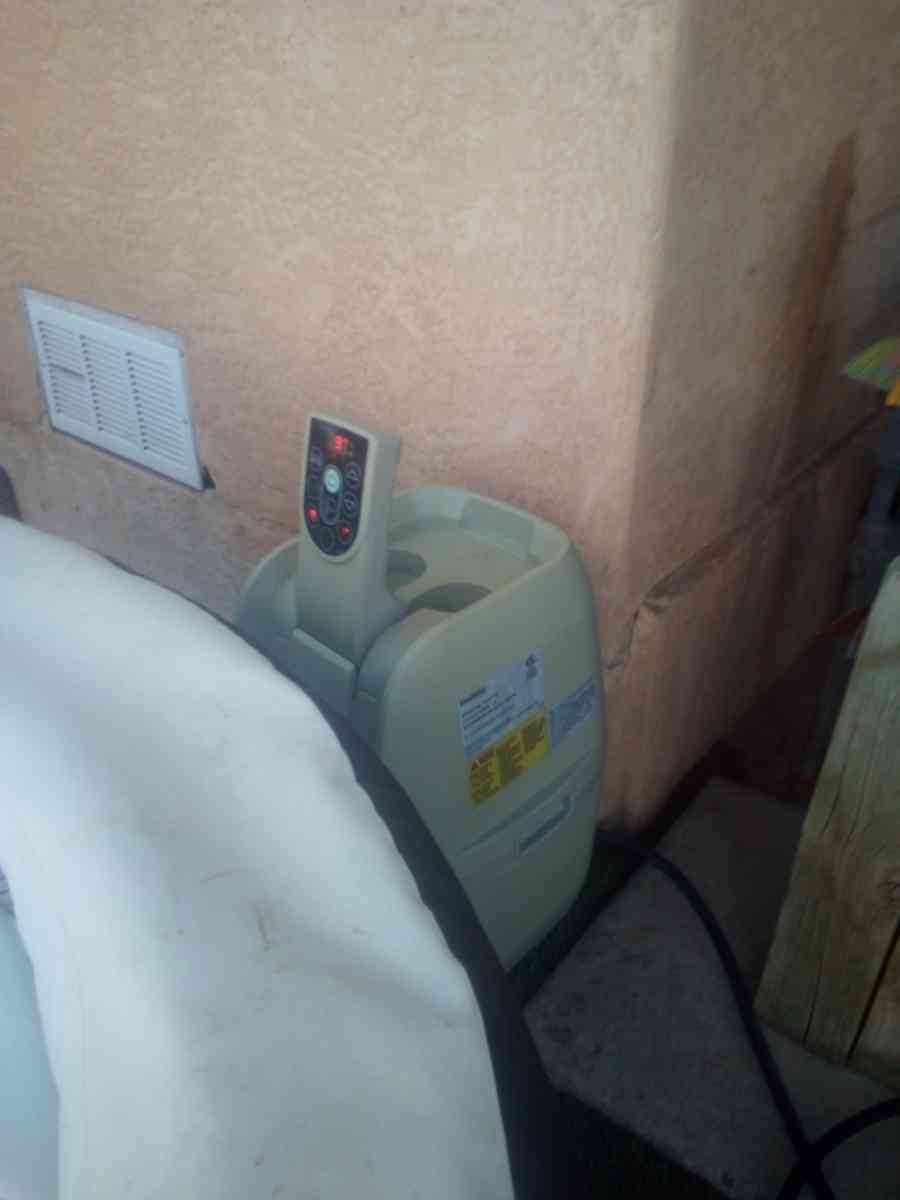 SaluSpa inflatable Hot tub