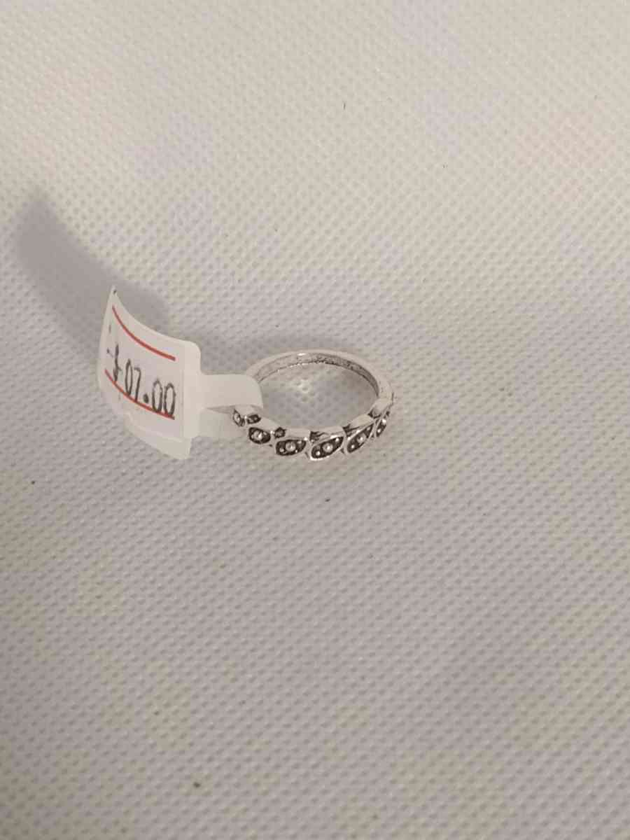 Silver Leaflet Ring