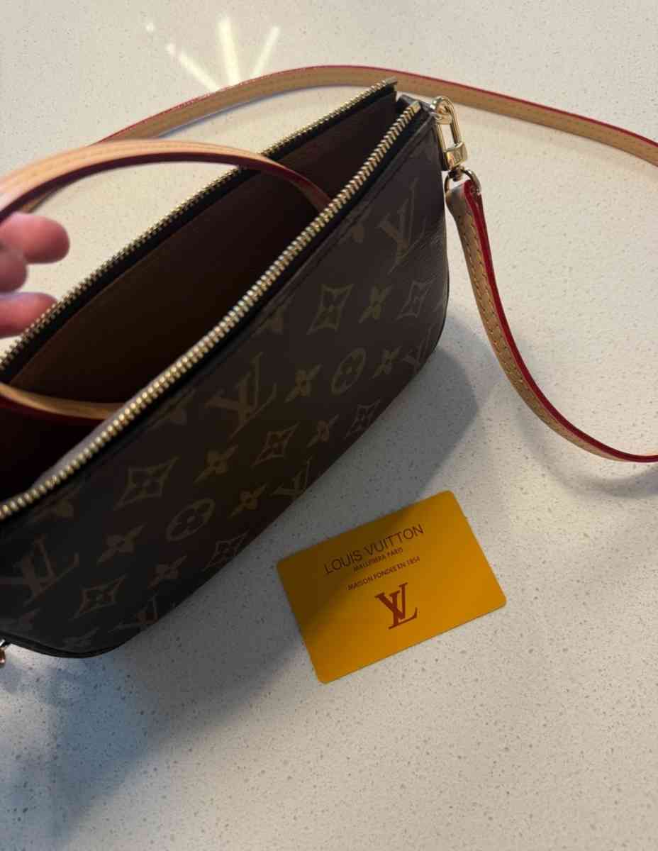 Louis Vuitton Shoulder Bag Pochette