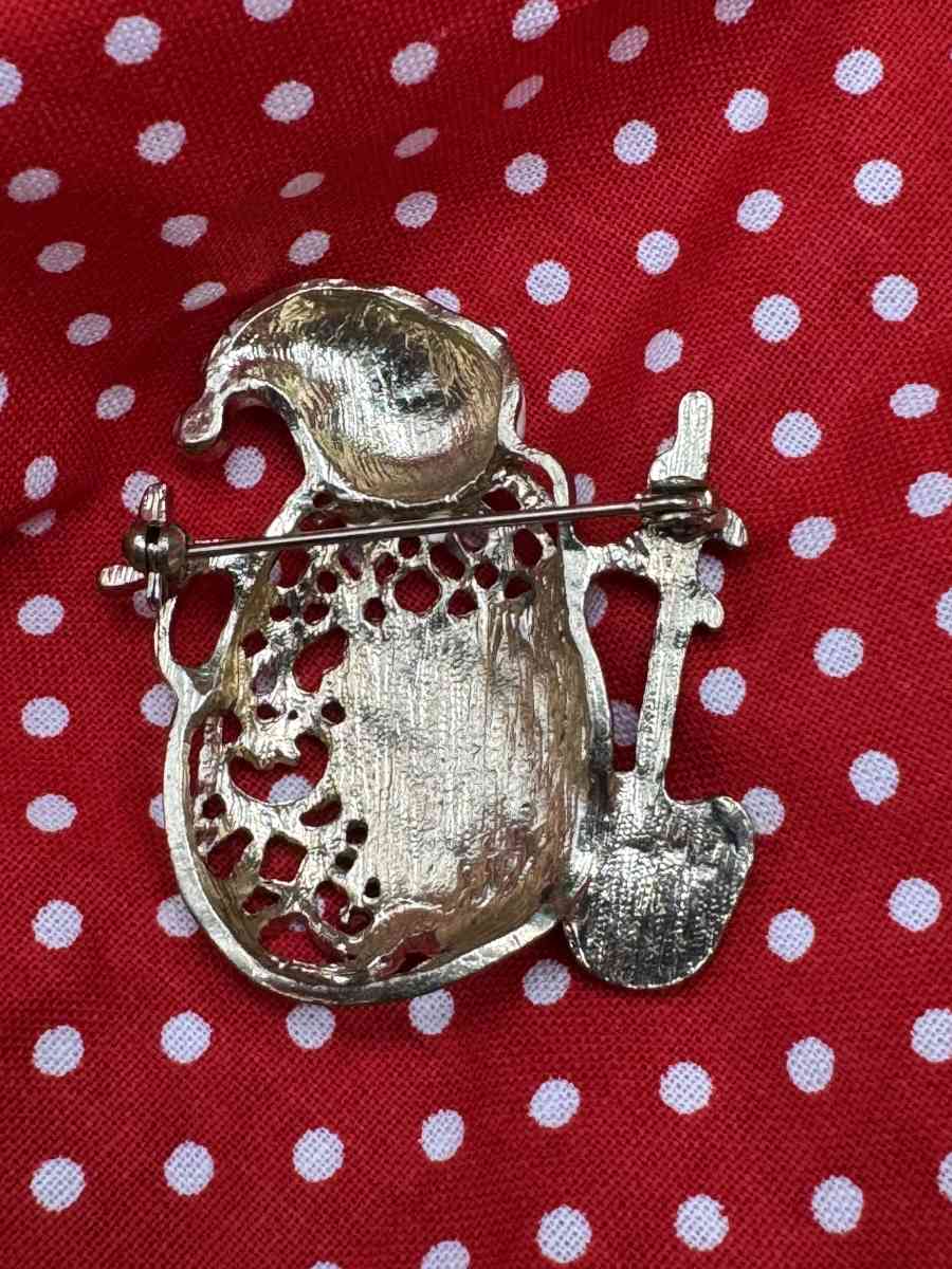 2039PTT High Quality New Enamel  Snowman With Shovel