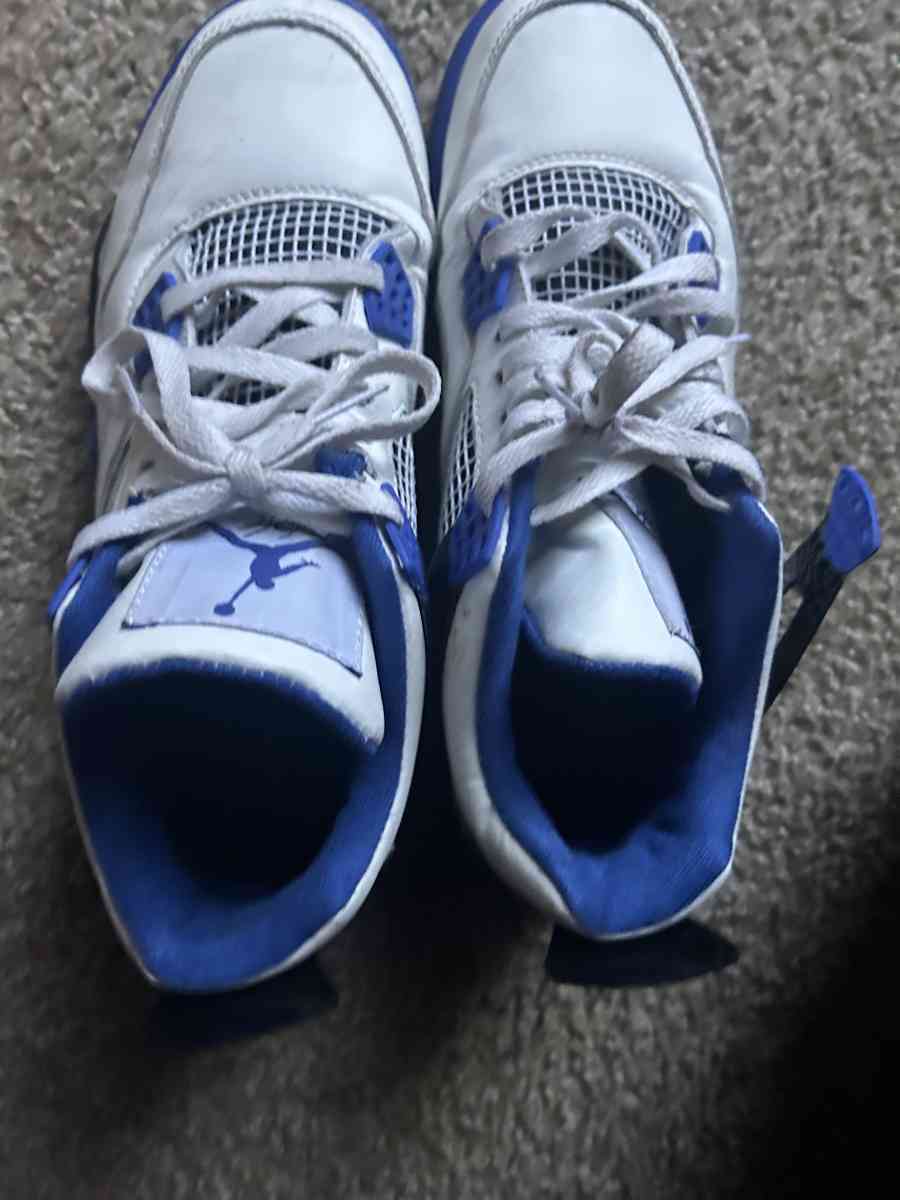 Jordan 1 red white black