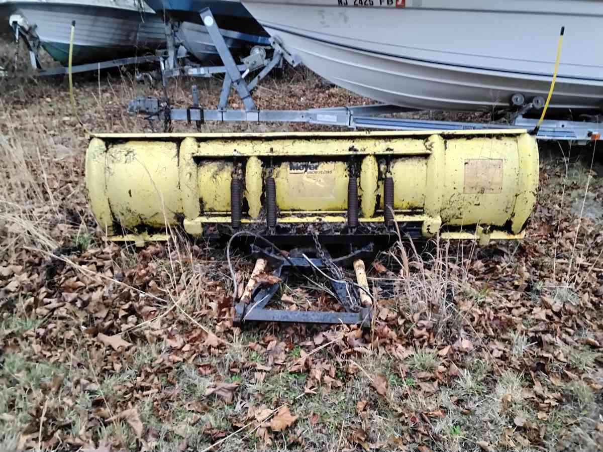 Nice Heavy Duty Myers Snowplow with 4 Springs Like New