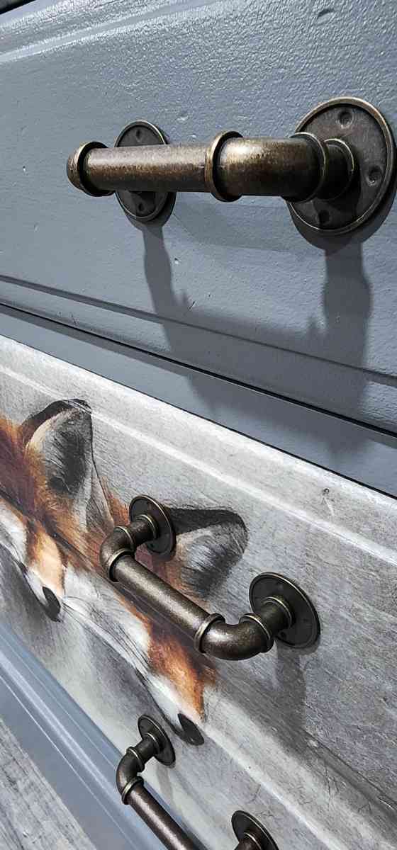 Kling Colonial 3 drawer solid wood dresser