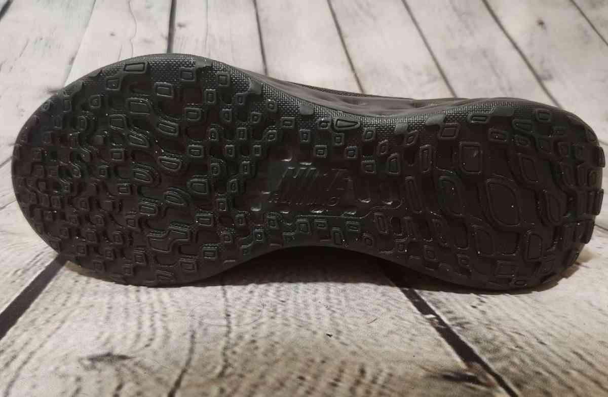 Size 85 Womens Nike Black Shoes