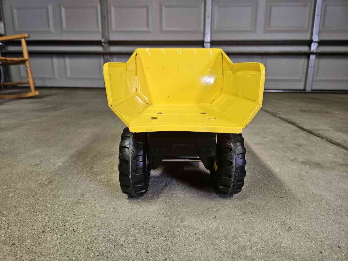 Tonka Construction Dump Truck 354 Yellow
