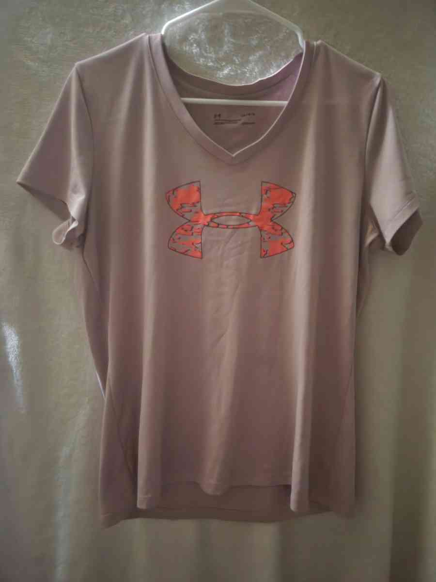 Large Girls Under Armour Purple Shirt