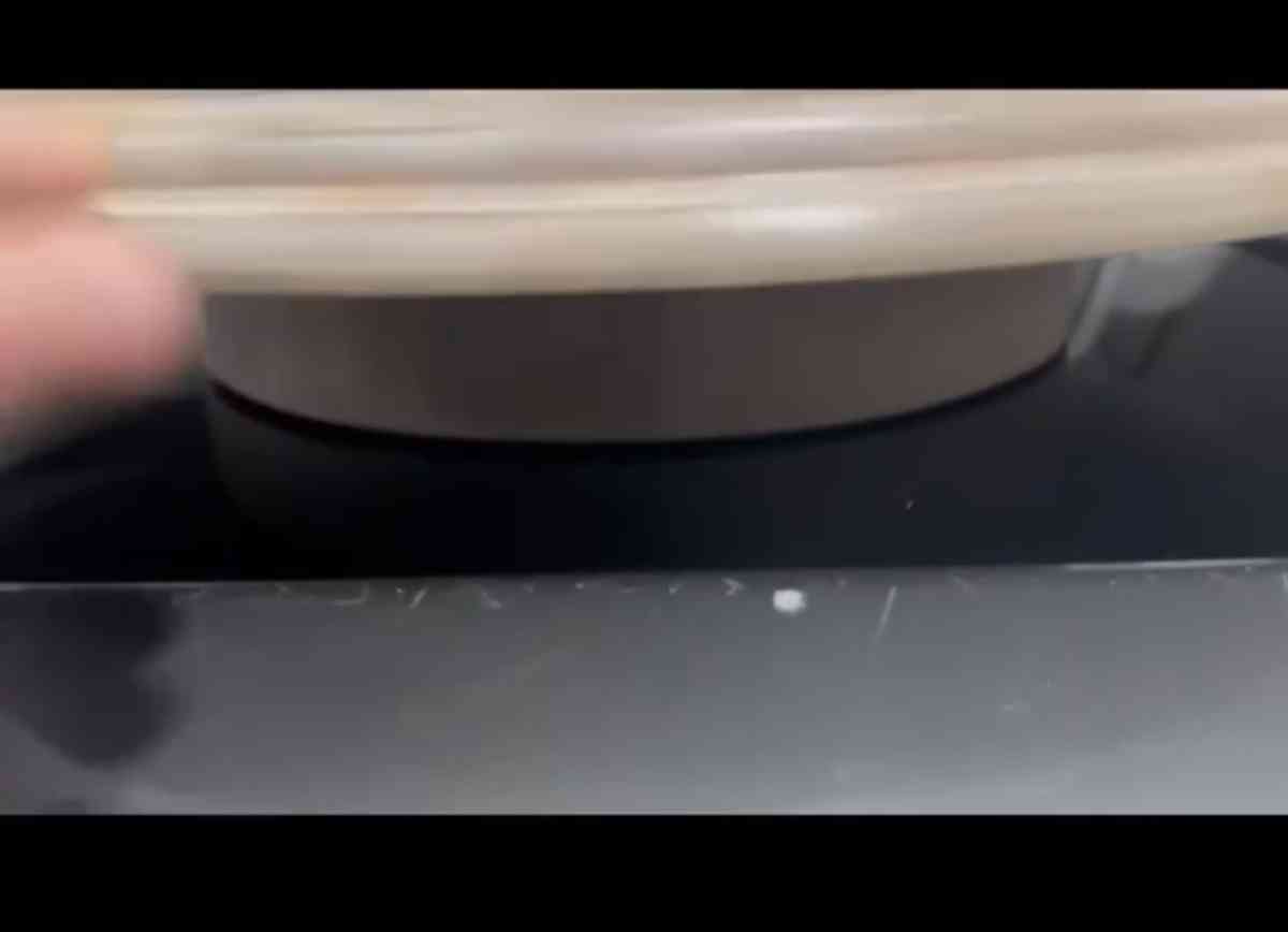 Lazy Susan turntable