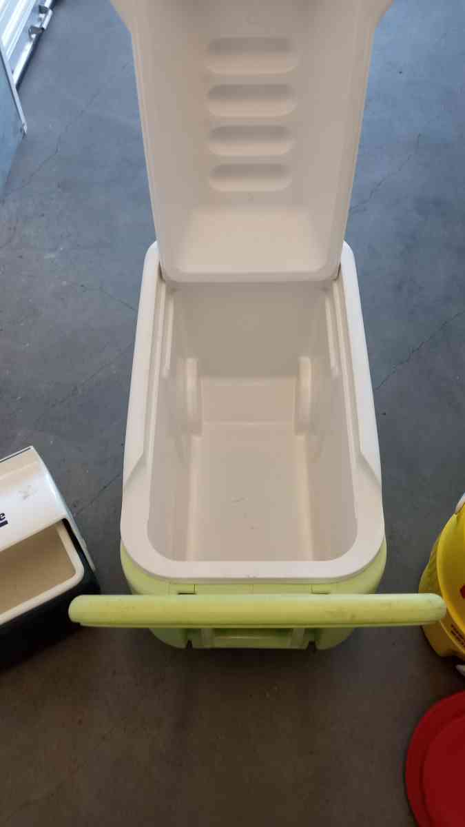 the 3 ice cooler different size